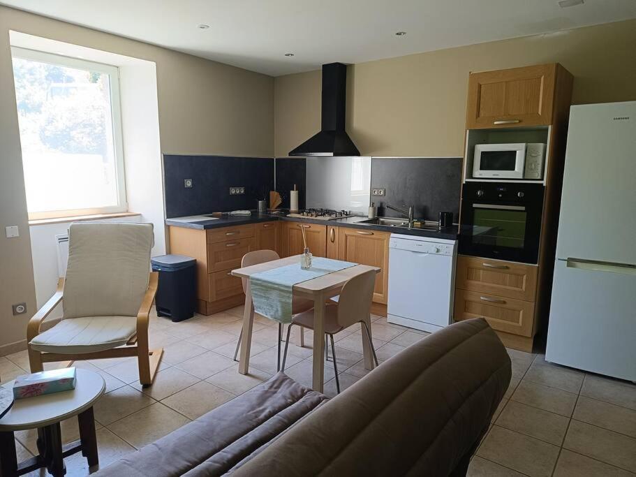 Appartement 2 A 4 Personnes Antraigues Dış mekan fotoğraf